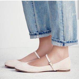 NWT!! Free People Mary Jane Flat in Blush Suede